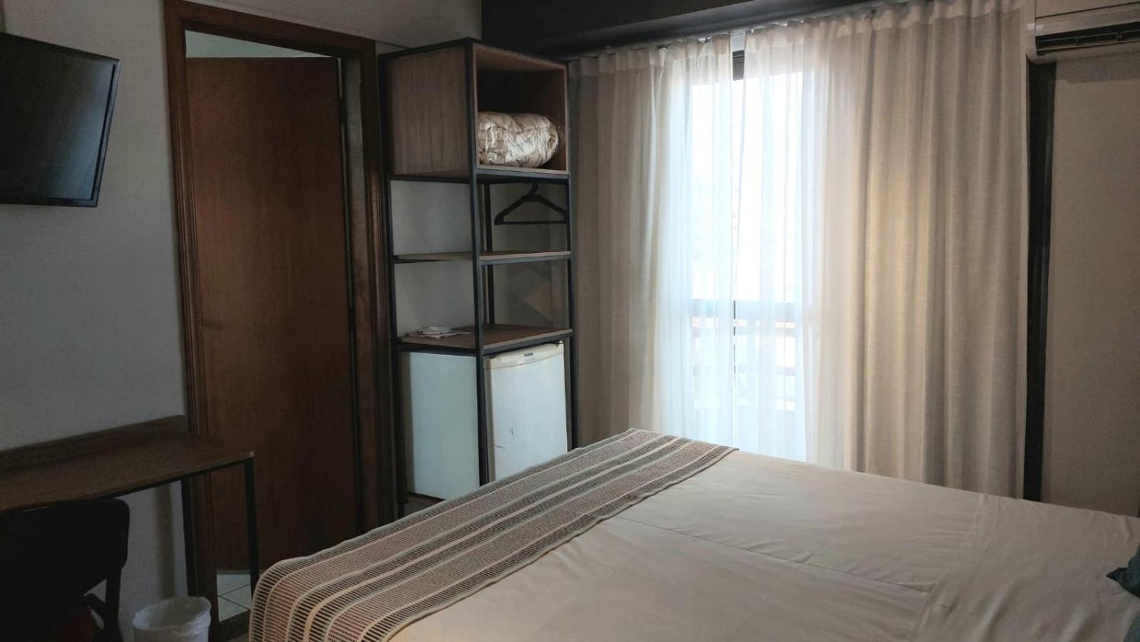 Hotel Ferraz Pouso Alegre Bagian luar foto