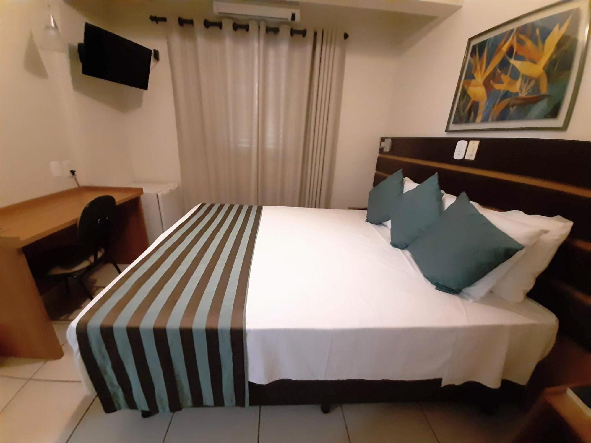 Hotel Ferraz Pouso Alegre Ruang foto
