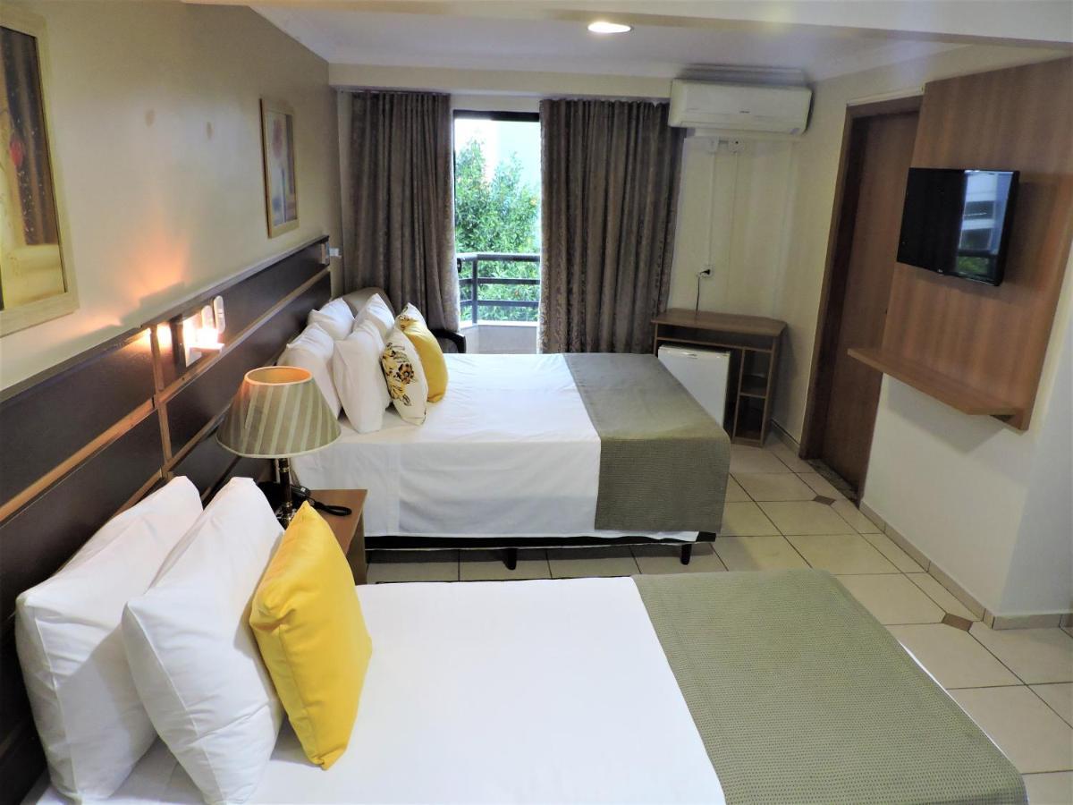 Hotel Ferraz Pouso Alegre Bagian luar foto