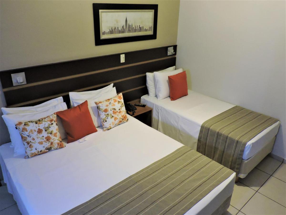 Hotel Ferraz Pouso Alegre Bagian luar foto