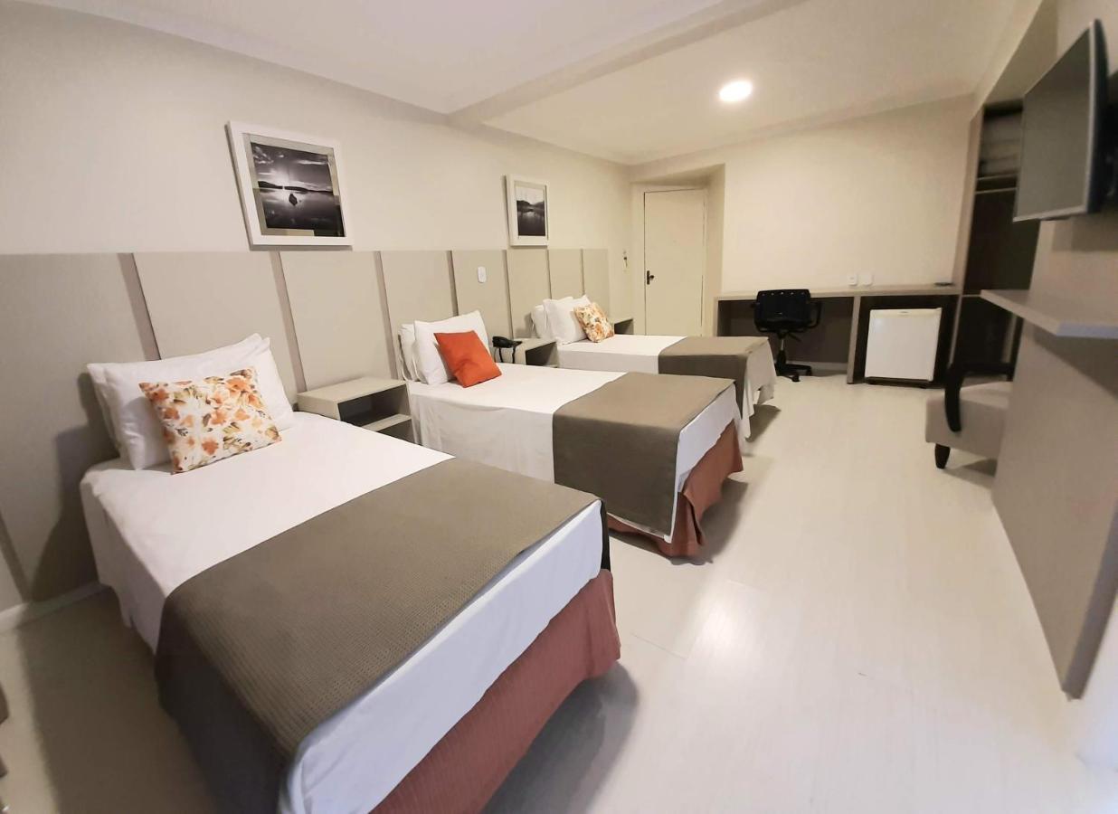 Hotel Ferraz Pouso Alegre Bagian luar foto