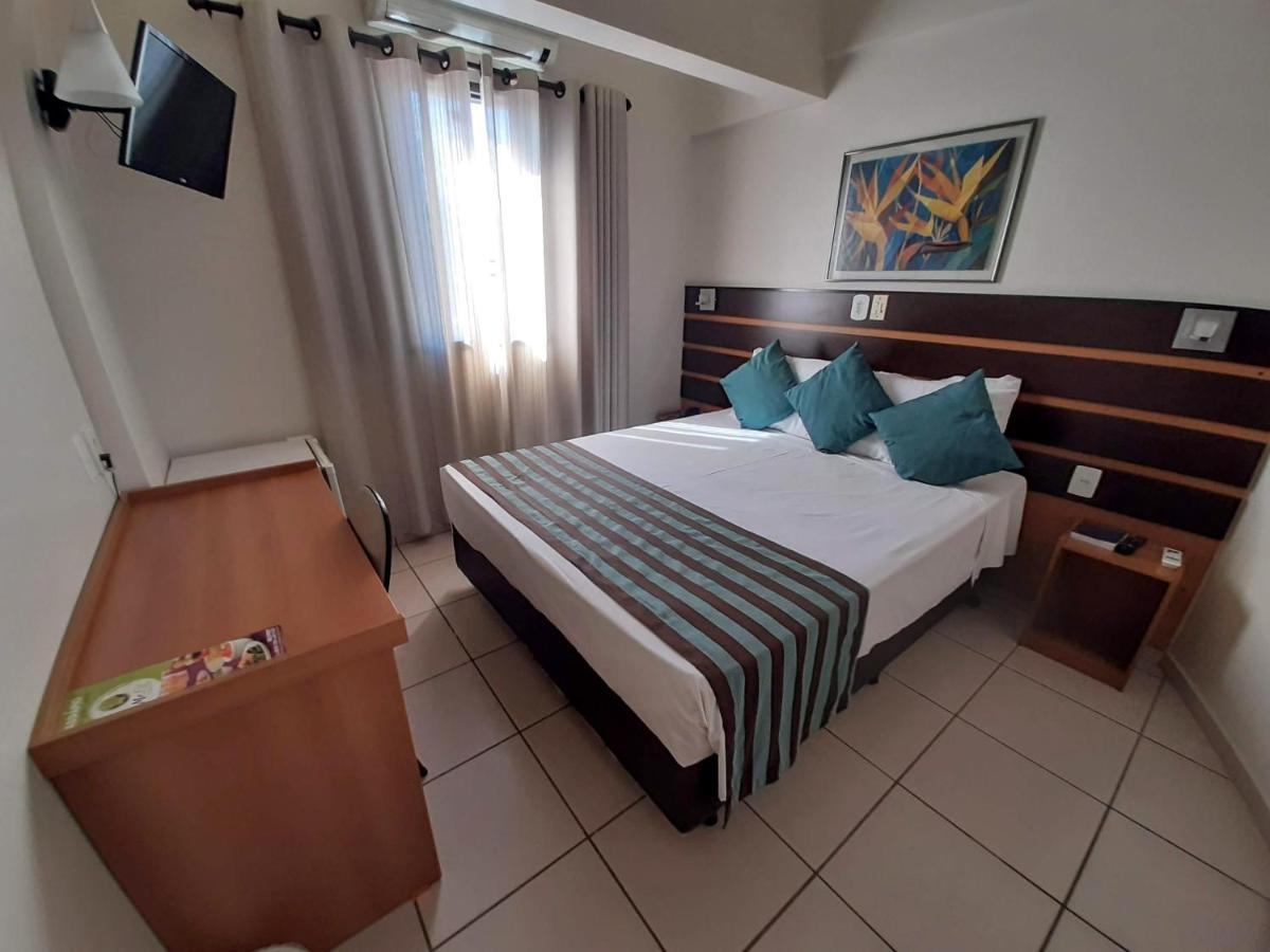 Hotel Ferraz Pouso Alegre Bagian luar foto